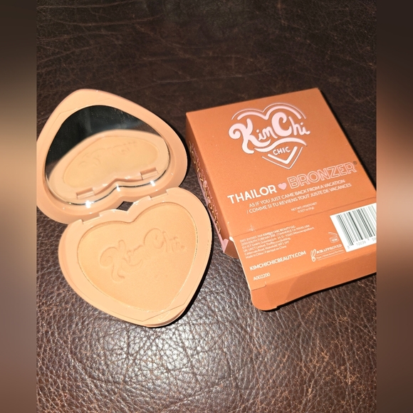 NWT‎ KimChi chic Thailor Bronzer - Picture 2 of 3